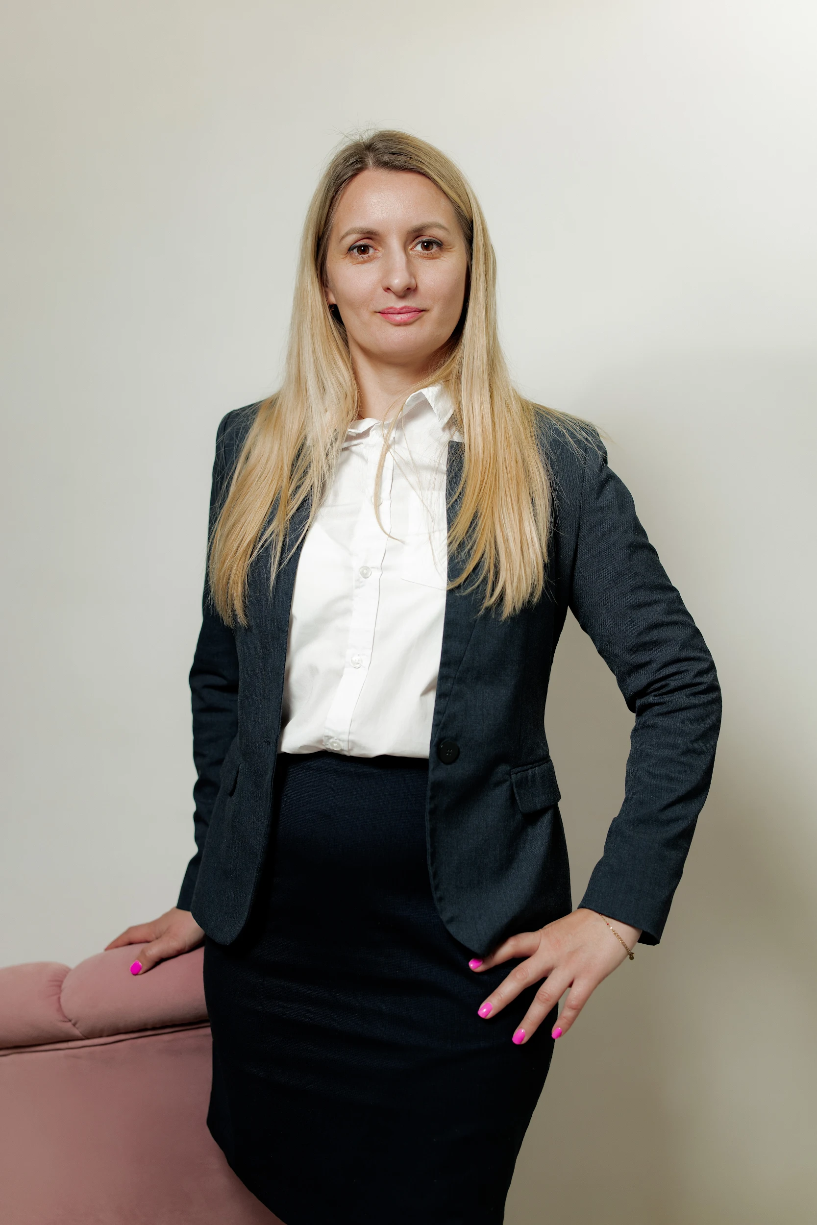 Obrintetchi Otilia, Психолог